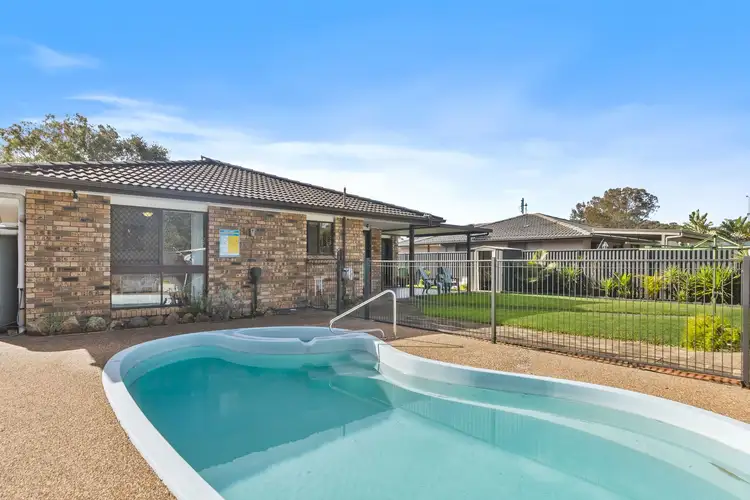 36 Karangal Crescent
