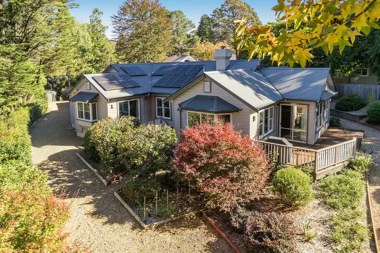 31 Toulon Avenue, Wentworth Falls NSW 2782