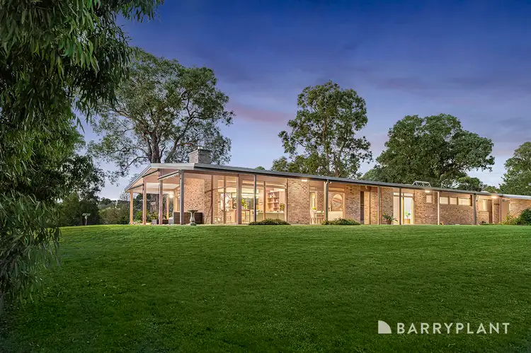 7 Uplands Road, Chirnside Park VIC 3116