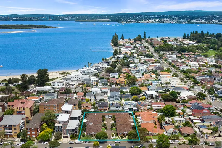Third view of Homely villa listing, 2/137 Russell Avenue, Dolls Point NSW 2219