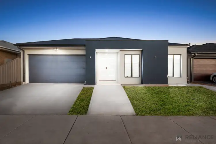 21 Walton Street, Melton South VIC 3338