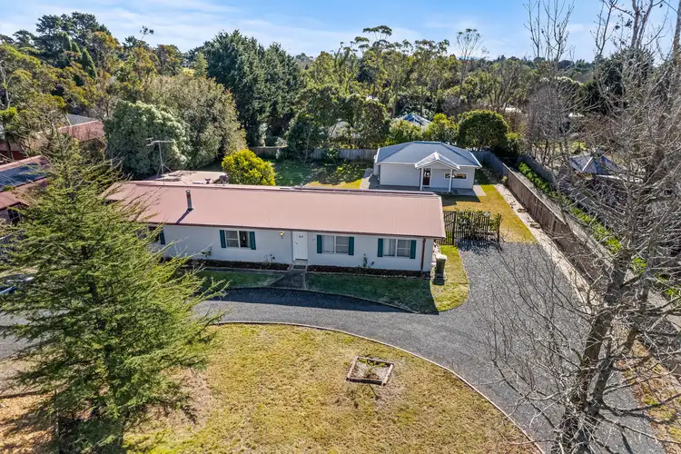37 Pine Avenue, Wentworth Falls NSW 2782