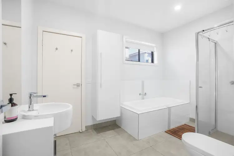 Fifth view of Homely unit listing, 2/9 Dixon Avenue, Werribee VIC 3030