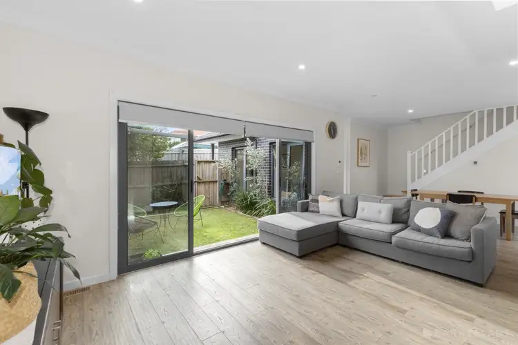 2/38 Benga Avenue, Dandenong VIC 3175