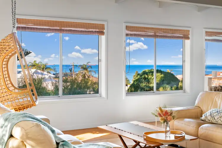 30 Park Avenue, Caves Beach NSW 2281