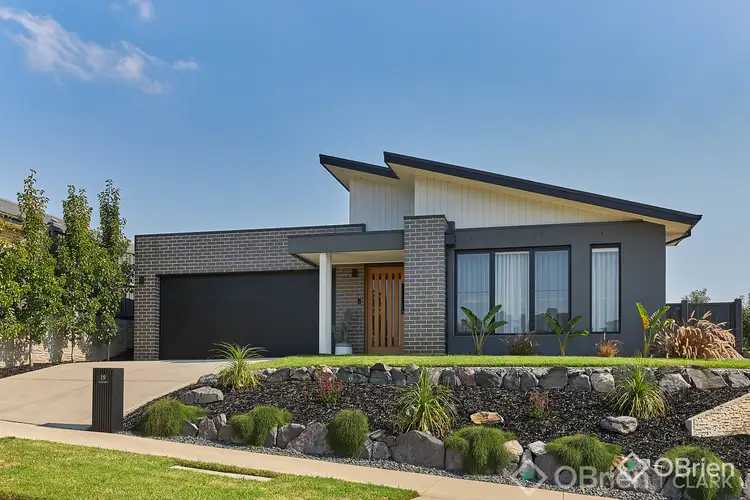 19 Kurrajong Road, Warragul VIC 3820