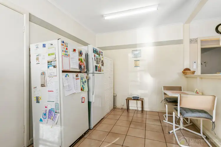Sixth view of Homely house listing, 8 Evelyn Court, Traralgon VIC 3844