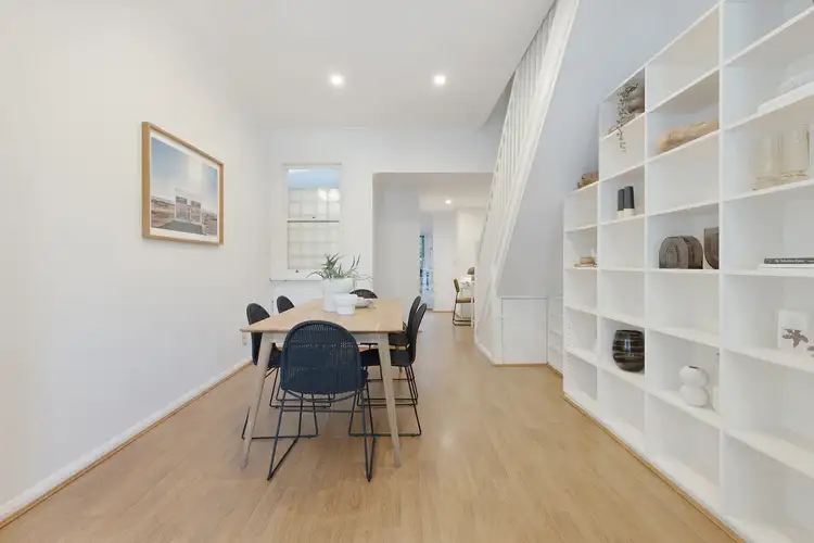 5 Hargrave Street
