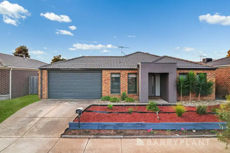 34 Saltbush Crescent, Brookfield VIC 3338