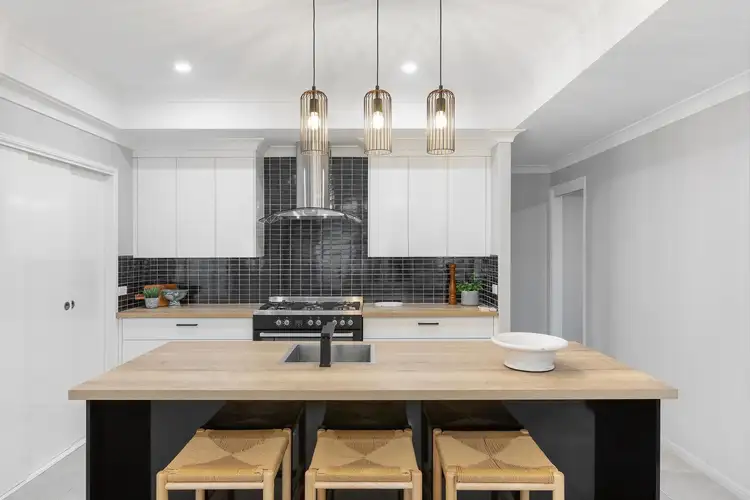 Fourth view of Homely house listing, 15 Bells Court, Rosslyn QLD 4703