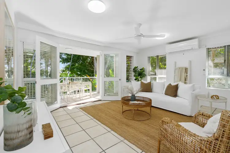 2/10 Robert Street, Noosaville QLD 4566