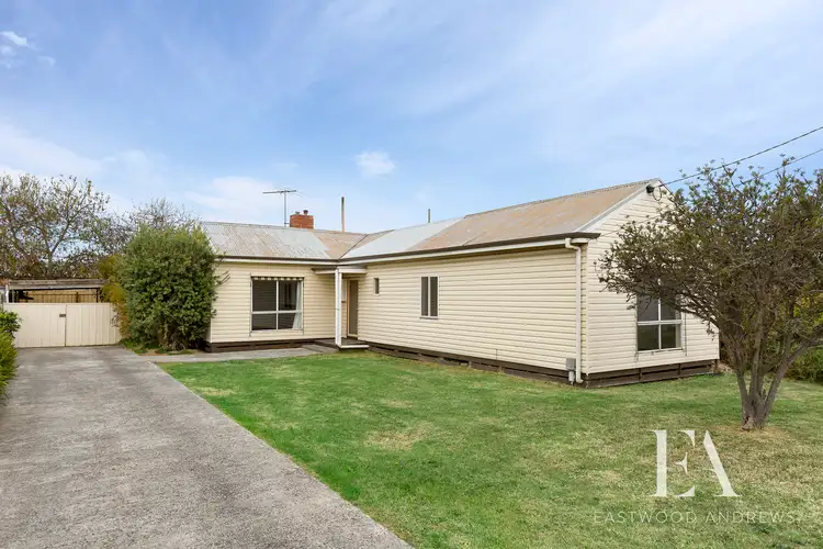 9 Wilsons Road, Newcomb VIC 3219