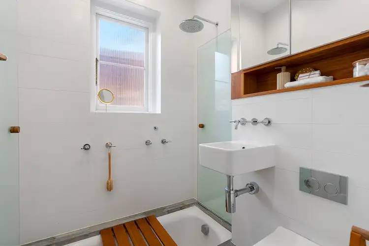 Fifth view of Homely apartment listing, 4/30A Lavender Street, Lavender Bay NSW 2060