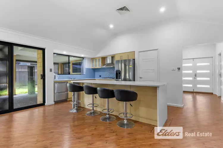 Sixth view of Homely house listing, 2 Wagtail Way, Collie WA 6225