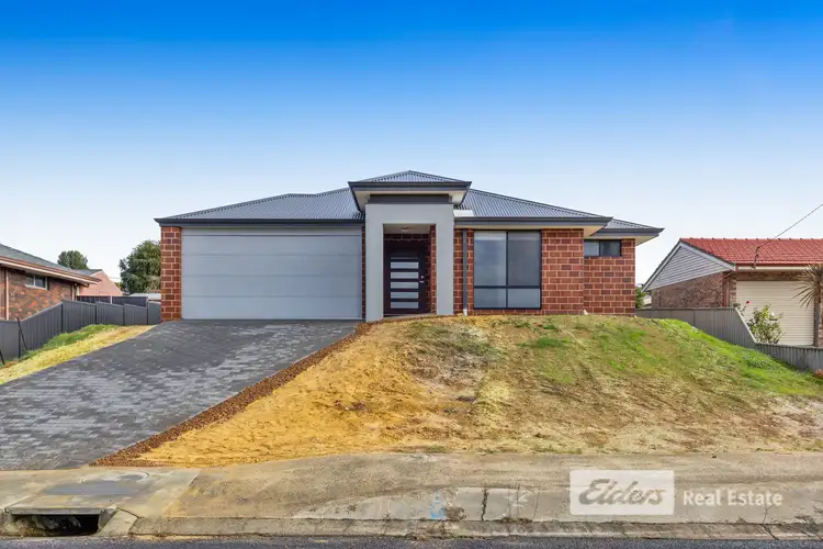 11 Saunders Street, Collie WA 6225