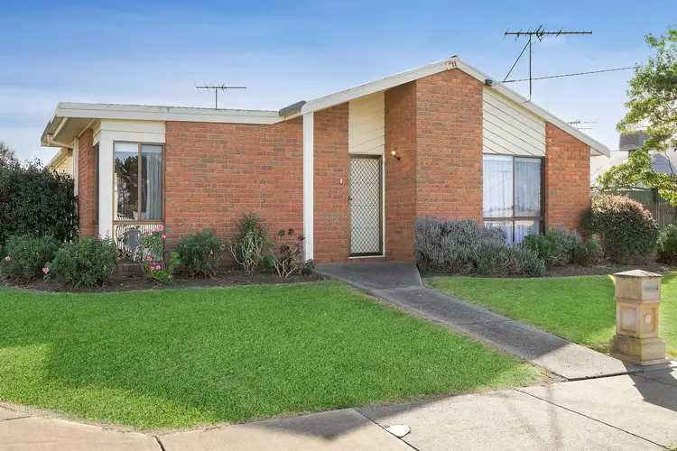 33 Burleigh Drive, Grovedale VIC 3216