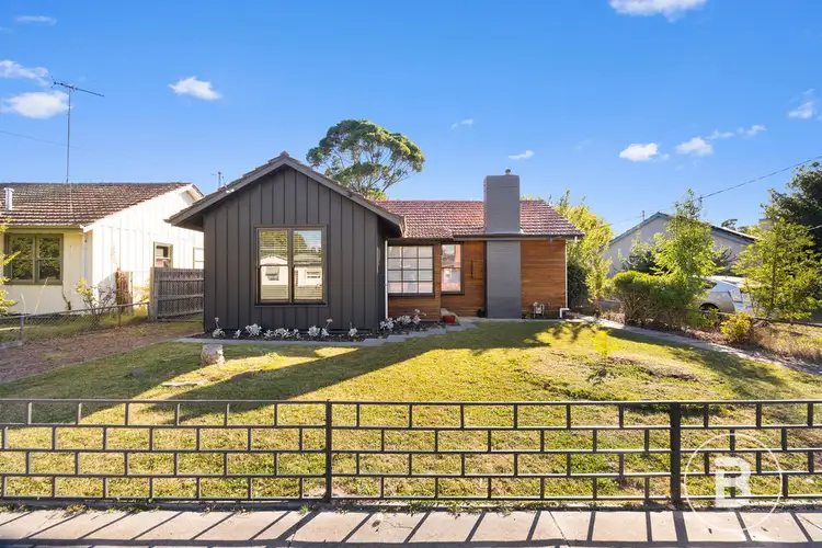 2 Larter Street, Golden Point VIC 3350