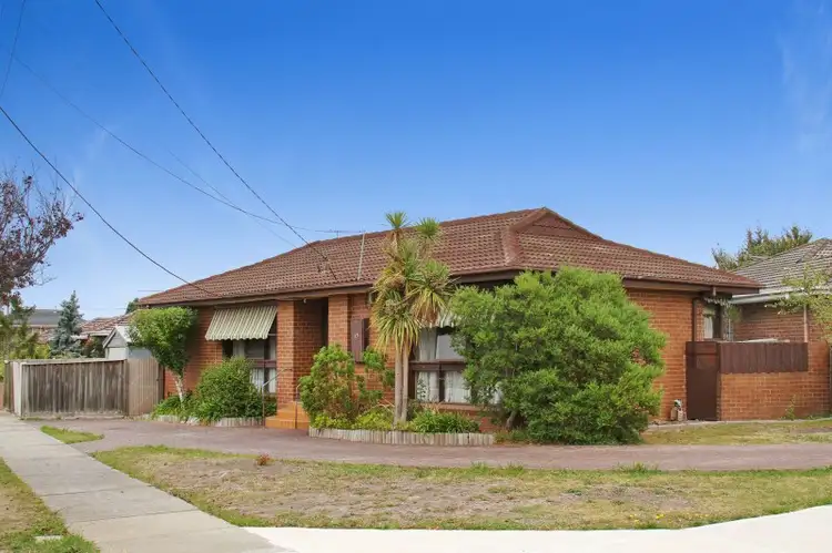 Main view of Homely house listing, 19 Oxford Drive, Thomastown VIC 3074