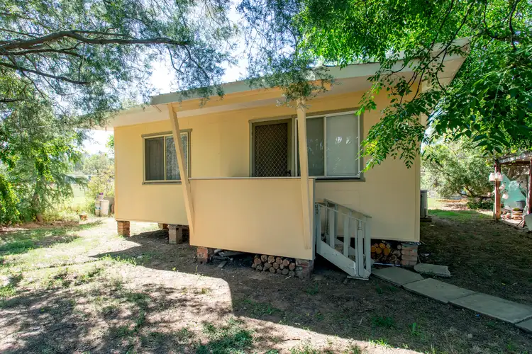 17 Crescent Street, Koorawatha NSW 2807
