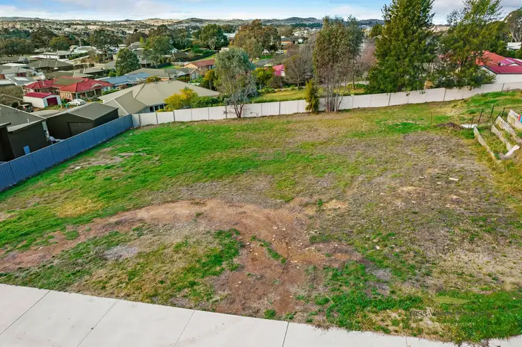 8a Hatton Drive, Yass NSW 2582