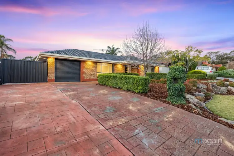 25 Horseshoe Drive, Woodcroft SA 5162