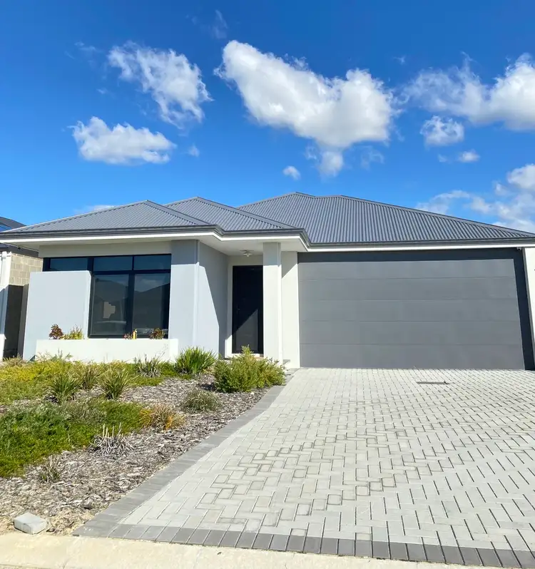 8 Mandalup Road, Haynes WA 6112