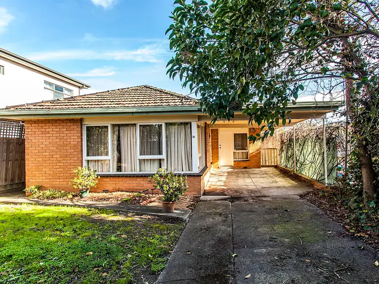 10 Warrigal Road