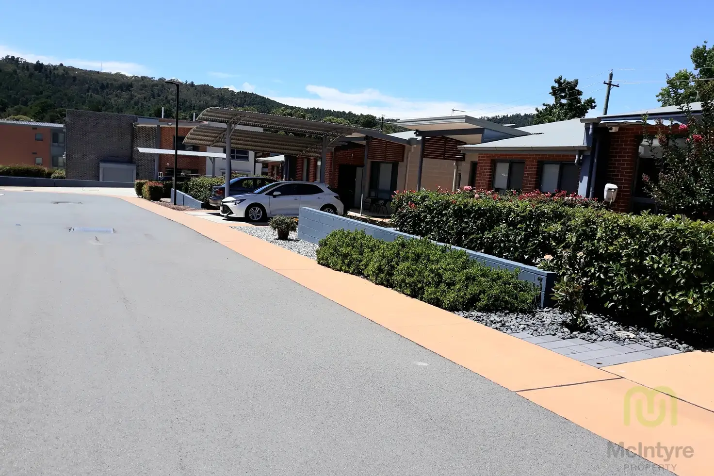 Main view of Homely villa listing, 4/9-11 Drevermann Street, Farrer ACT 2607