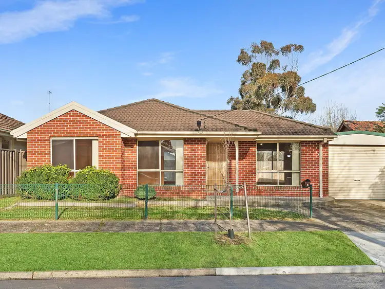 3 Buna Street