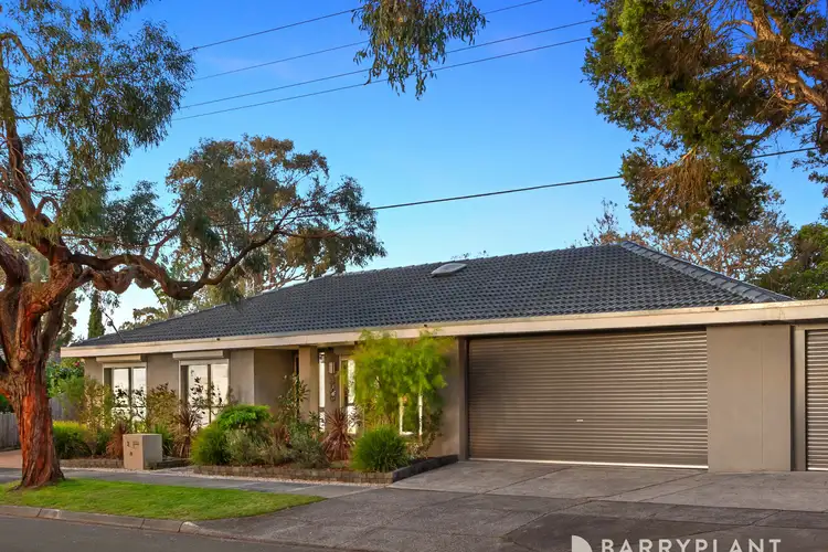 2 Foster Crescent, Knoxfield VIC 3180