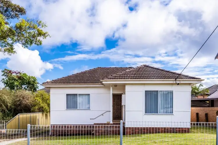 8 Woomera Road, Little Bay NSW 2036