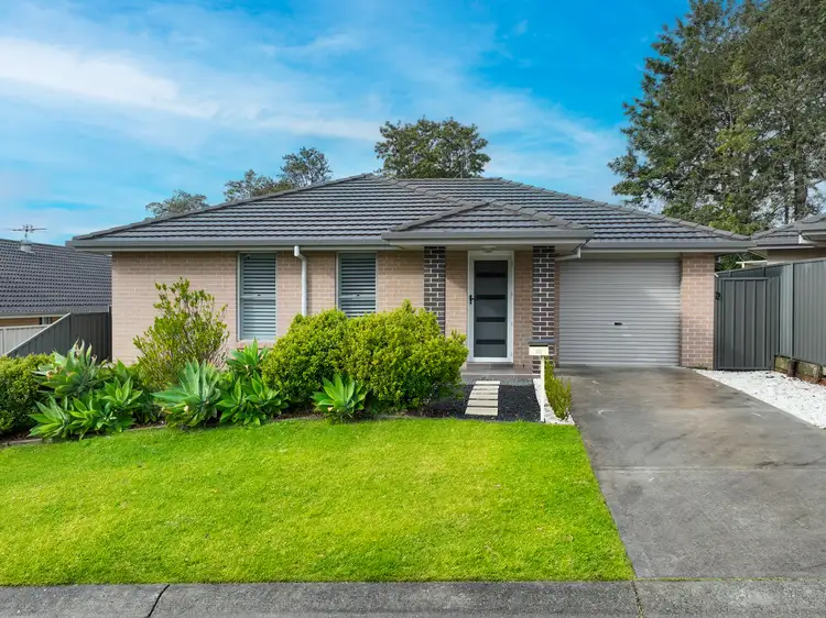 1/10 Bells Place, Tenambit NSW 2323
