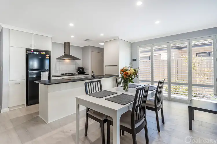 32 Lorne Bend, Secret Harbour WA 6173