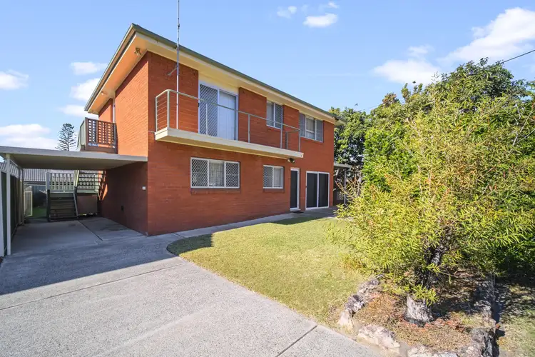 6 Barclay Close, Tuncurry NSW 2428