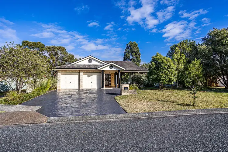 8 Dunshea Avenue, Tea Gardens NSW 2324