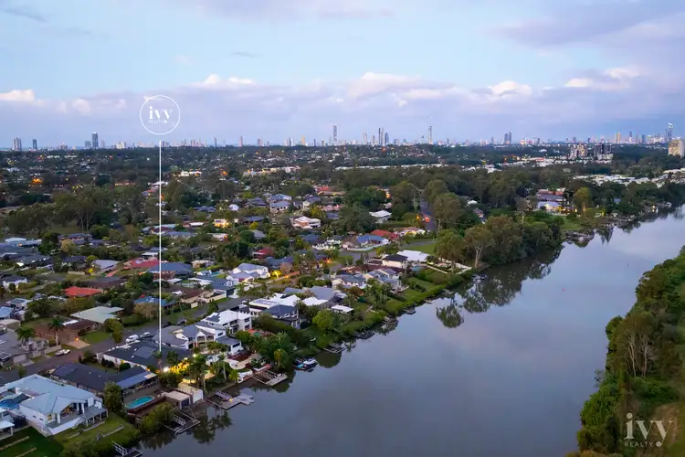 28 Kawana Crescent, Ashmore QLD 4214