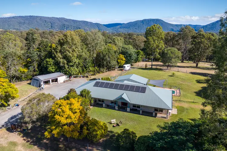 2 Arnan Court, Samford Valley QLD 4520