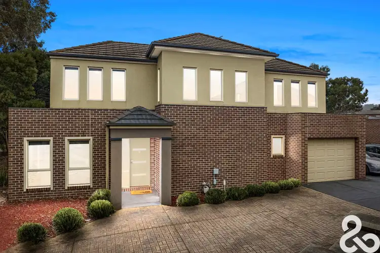 1/3 Susannah Way, South Morang VIC 3752