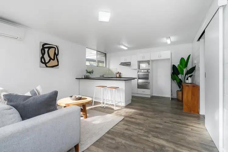 Sixth view of Homely house listing, 2/13 Meredith Crescent, Raymond Terrace NSW 2324