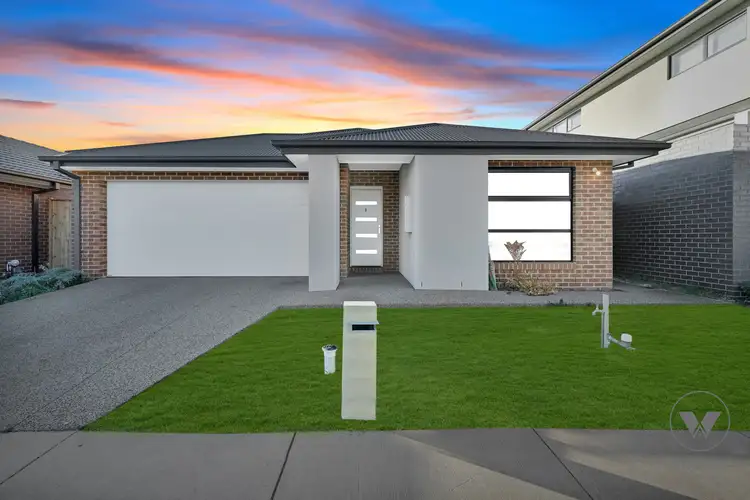 8 Bloodsworth Road, Deanside VIC 3336
