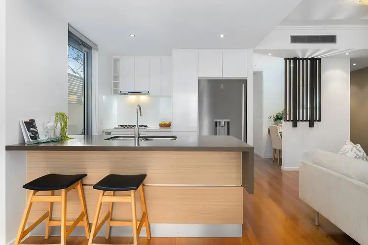 Fifth view of Homely unit listing, 2/29 Central Avenue, Indooroopilly QLD 4068