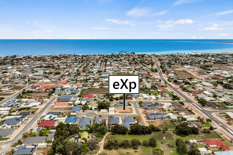4 Bradshaw Street, Moonta Bay SA 5558