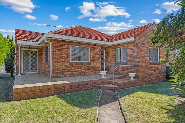Second view of Homely house listing, 33 Girraween Avenue, Como NSW 2226