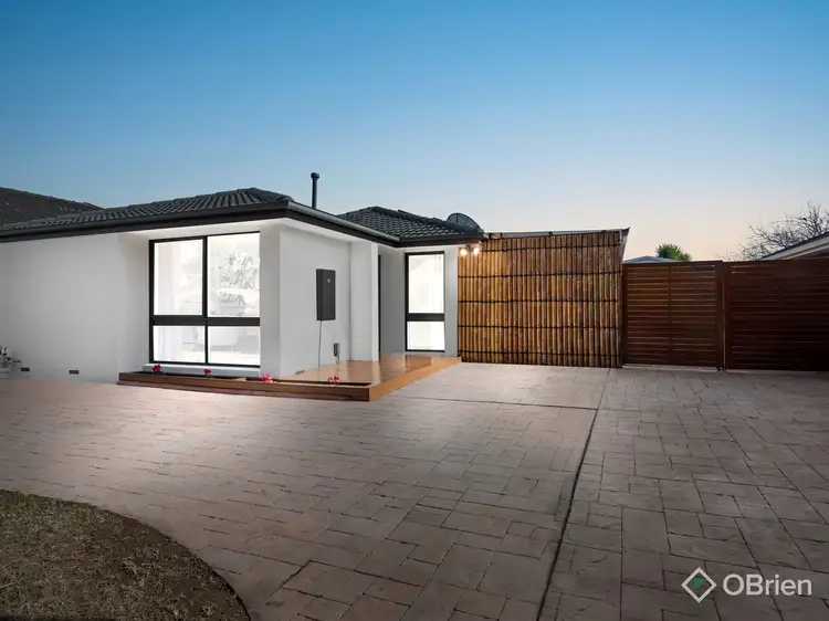 15 Lemco Walk, Delahey VIC 3037