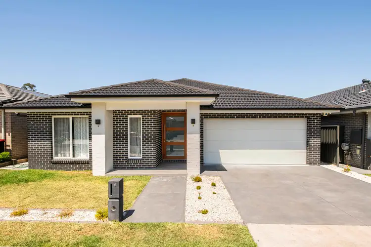 5 Leafy Street, Jordan Springs NSW 2747
