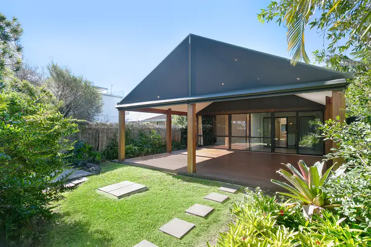 24 Cypress Terrace, Palm Beach QLD 4221