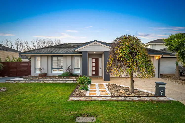 7 Flinders Chase, Sandhurst VIC 3977
