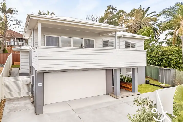 18A Westmacott Parade, Bulli NSW 2516