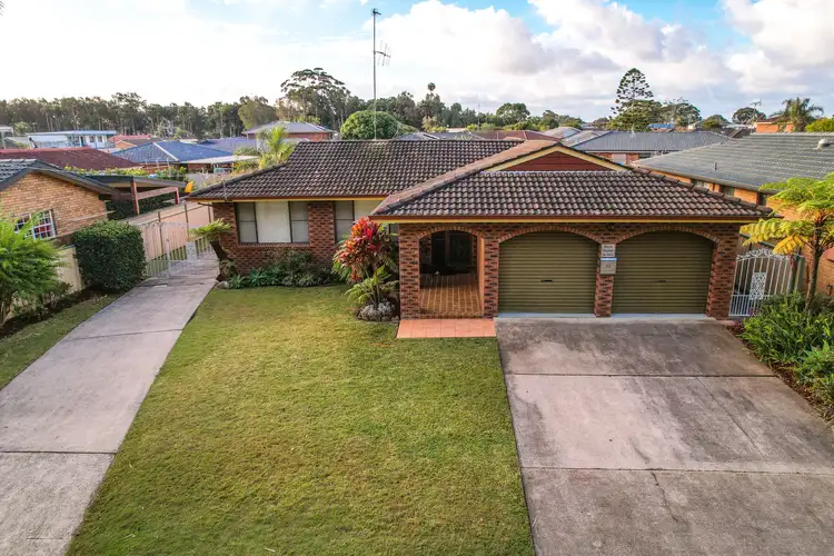 23 Taree Street, Tuncurry NSW 2428