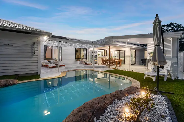 15 Pentland Court, Helensvale QLD 4212